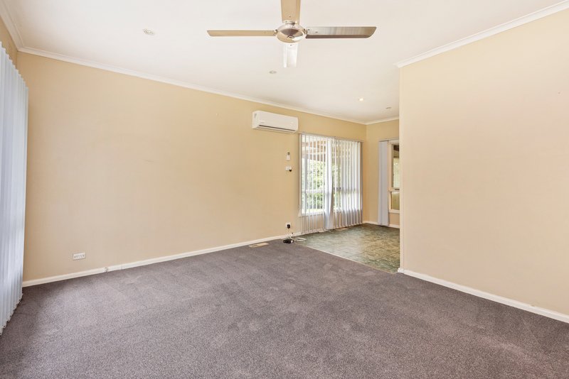 Photo - 30 Finmere Crescent, Upper Ferntree Gully VIC 3156 - Image 3