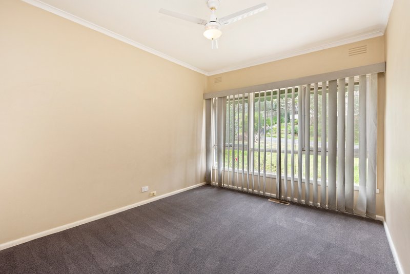 Photo - 30 Finmere Crescent, Upper Ferntree Gully VIC 3156 - Image 6