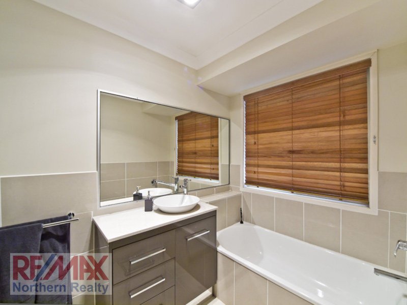 Photo - 30 Flamingo Dve , Albany Creek QLD 4035 - Image 12