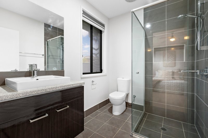 Photo - 30 Floribunda Parade, Marsden Park NSW 2765 - Image 7