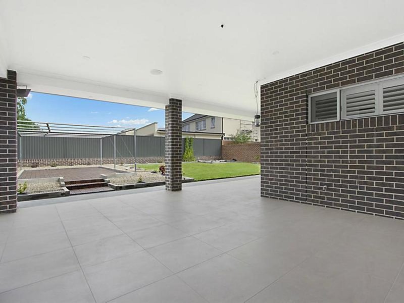 Photo - 30 Foley Circuit, Harrington Park NSW 2567 - Image 10