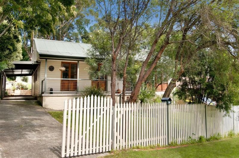 30 Foster Street, Helensburgh NSW 2508