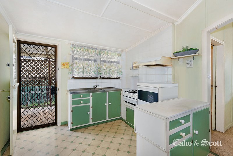 Photo - 30 Fourth Ave , Sandgate QLD 4017 - Image 7