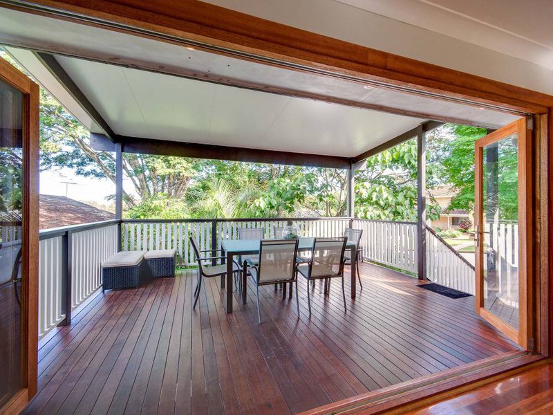 Photo - 30 Franciscea Street, Everton Hills QLD 4053 - Image 2