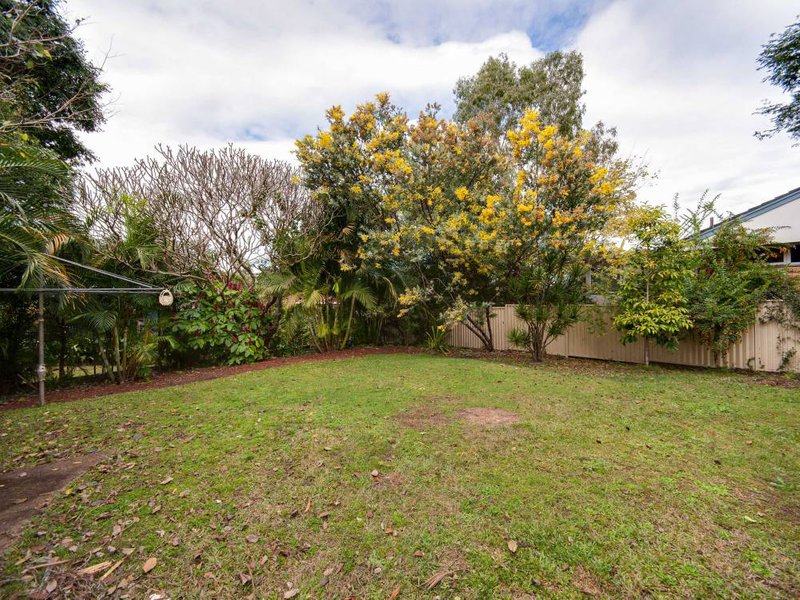 Photo - 30 Franciscea Street, Everton Hills QLD 4053 - Image 19