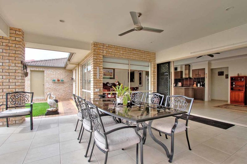 Photo - 30 Freycinet Place, Calamvale QLD 4116 - Image 17