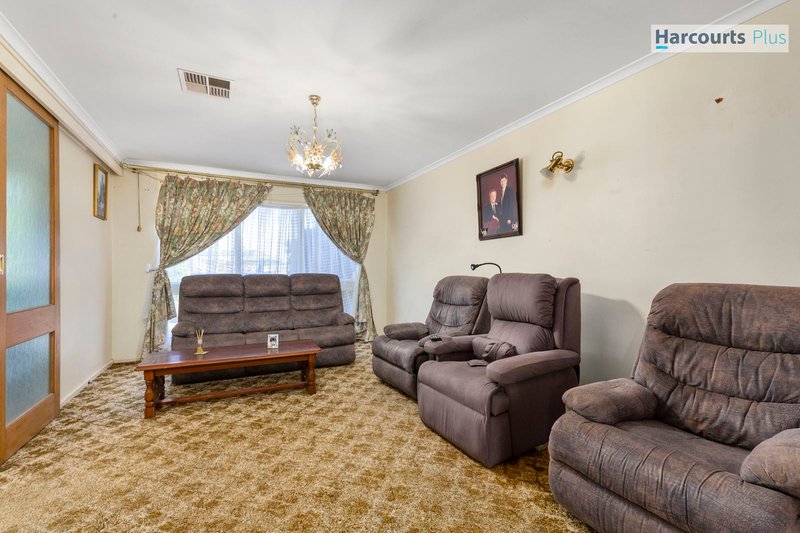 Photo - 30 Fryer Street, Hallett Cove SA 5158 - Image 3