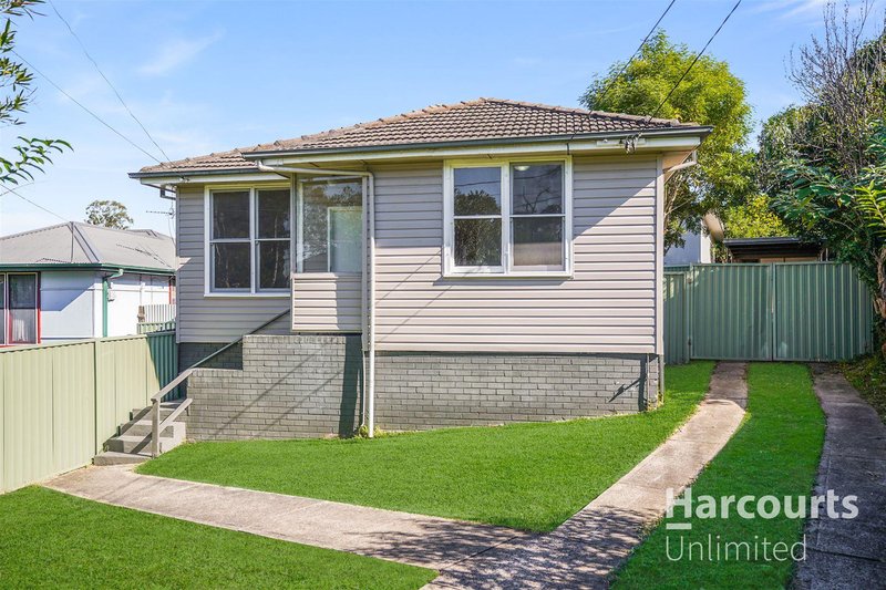 Photo - 30 Funda Crescent, Lalor Park NSW 2147 - Image 1