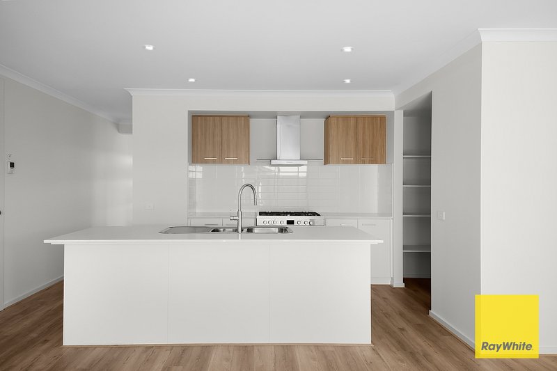 Photo - 30 Galium Road, Tarneit VIC 3029 - Image 5