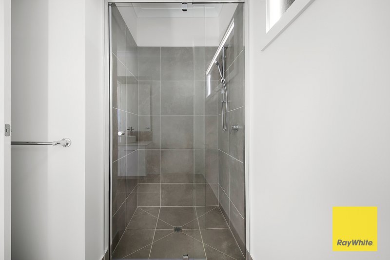 Photo - 30 Galium Road, Tarneit VIC 3029 - Image 11