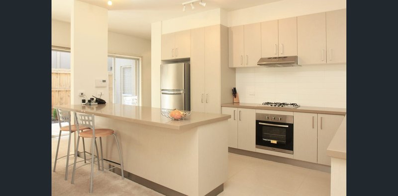 Photo - 30 Gearon Avenue, Rowville VIC 3178 - Image 2