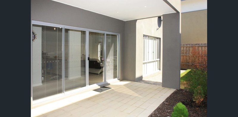 Photo - 30 Gearon Avenue, Rowville VIC 3178 - Image 9