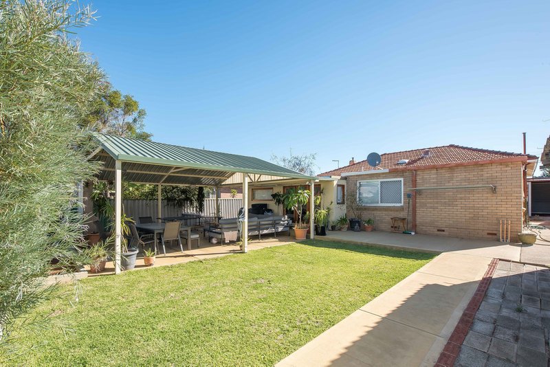 Photo - 30 Geneff Street, Innaloo WA 6018 - Image 20