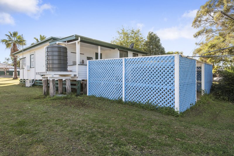 Photo - 30 Geraghty Street, Cecil Plains QLD 4407 - Image 7