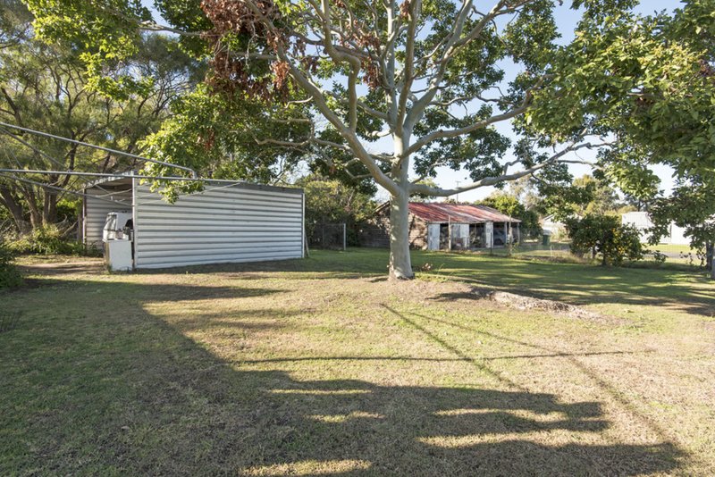 Photo - 30 Geraghty Street, Cecil Plains QLD 4407 - Image 8