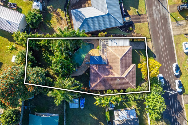 Photo - 30 Gerbera Crescent, Strathpine QLD 4500 - Image 2