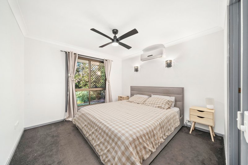 Photo - 30 Gerbera Crescent, Strathpine QLD 4500 - Image 14