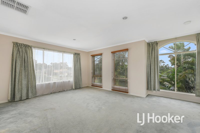 Photo - 30 Glenshee Drive, Lynbrook VIC 3975 - Image 3