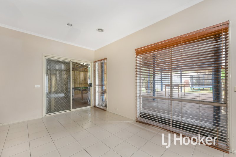 Photo - 30 Glenshee Drive, Lynbrook VIC 3975 - Image 8