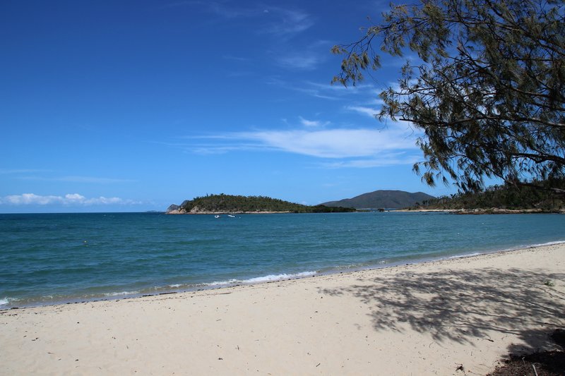 Photo - 30 Gloucester Avenue, Hideaway Bay QLD 4800 - Image 2