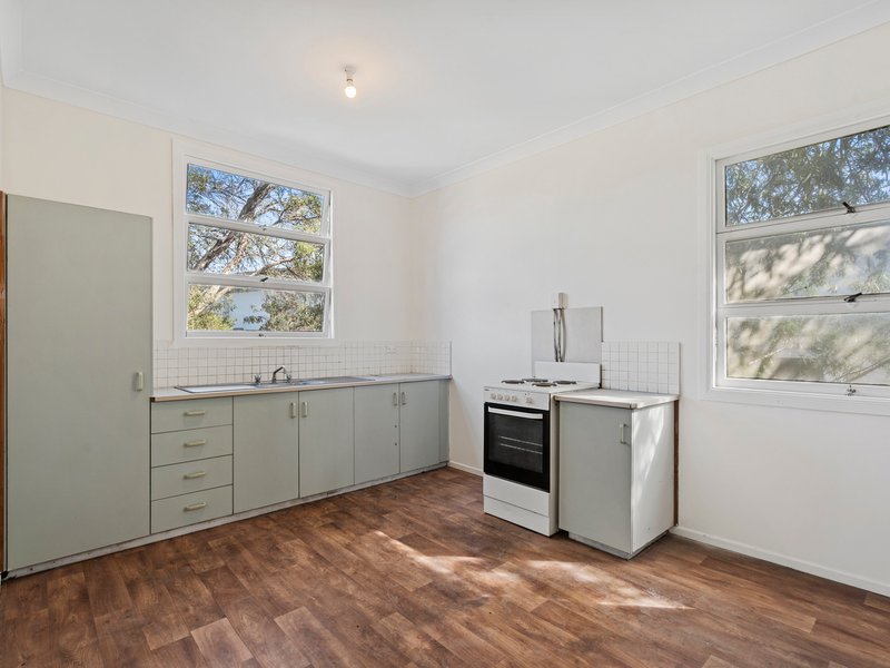 Photo - 30 Golf Links Road, Rocklea QLD 4106 - Image 6