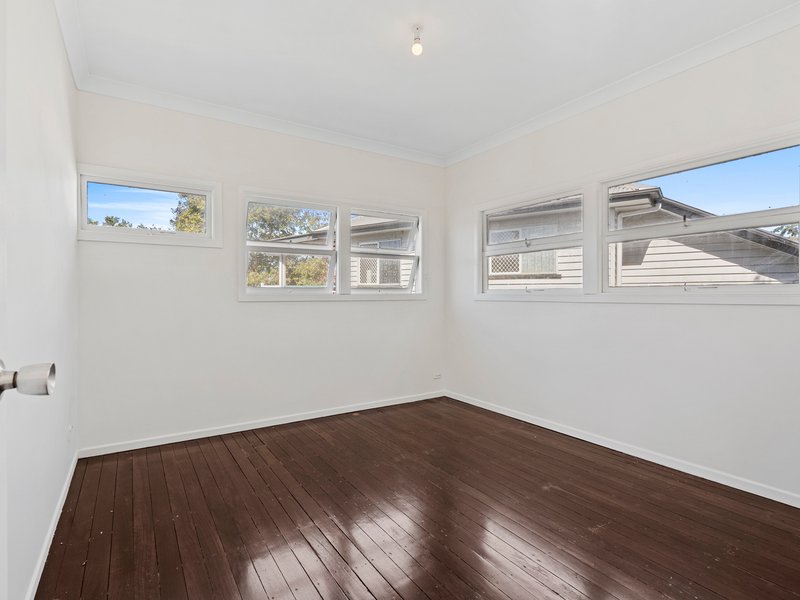 Photo - 30 Golf Links Road, Rocklea QLD 4106 - Image 12