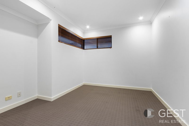 Photo - 30 Graceland Avenue, Landsdale WA 6065 - Image 11