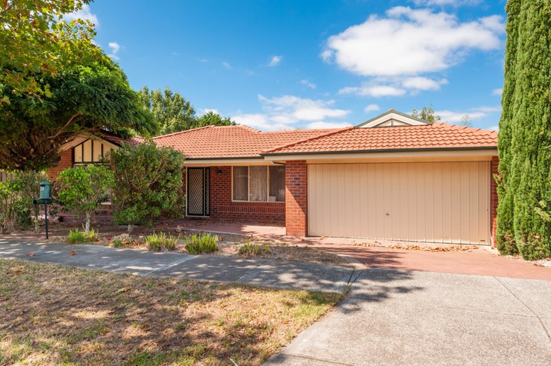 Photo - 30 Grandview Crescent, Hillside VIC 3037 - Image 3