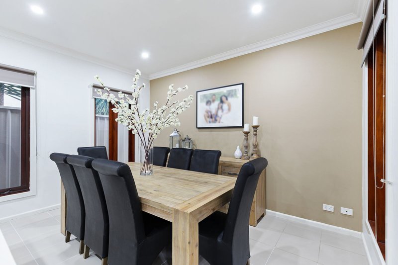 Photo - 30 Greenfields Drive, Epping VIC 3076 - Image 8