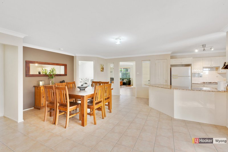 Photo - 30 Greenhaven Circuit, Woongarrah NSW 2259 - Image 4