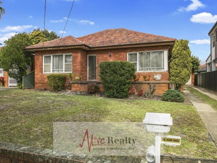 30 Greenway Parade, Revesby NSW 2212