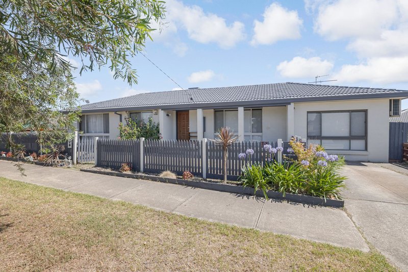 Photo - 30 Grey Street, Darley VIC 3340 - Image 3