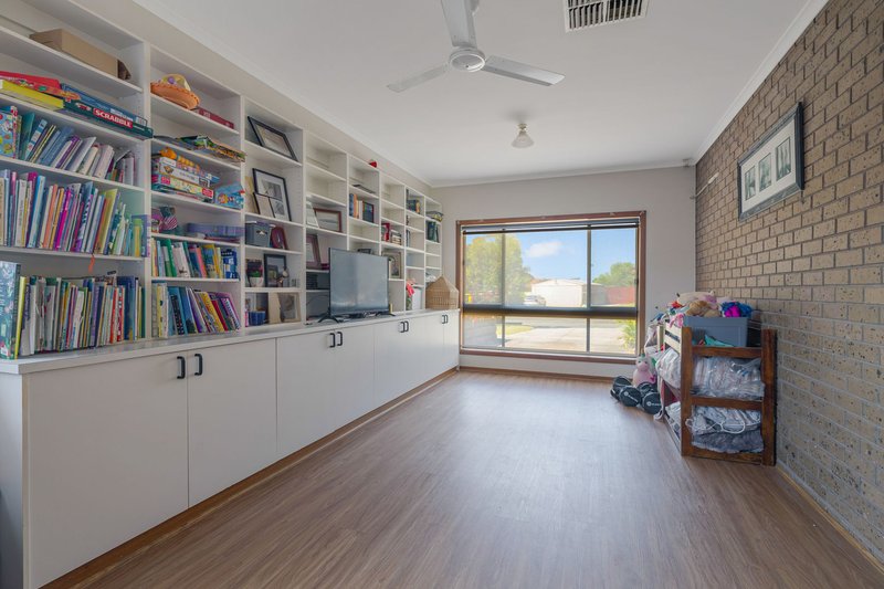 Photo - 30 Grey Street, Darley VIC 3340 - Image 8