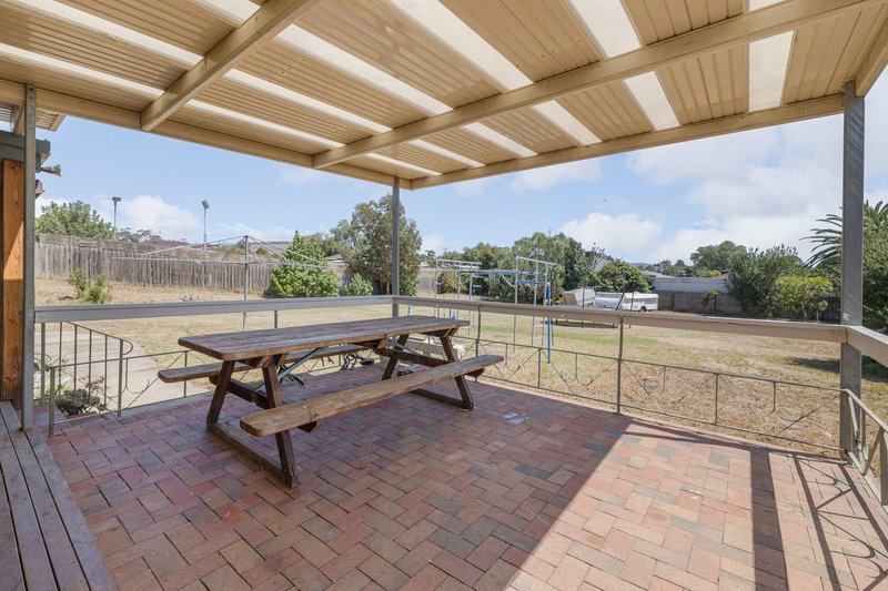Photo - 30 Grey Street, Darley VIC 3340 - Image 12