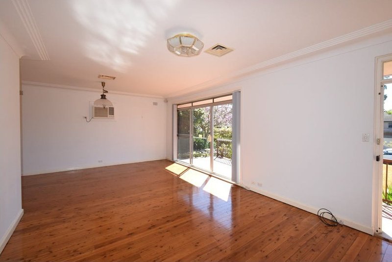 Photo - 30 Grigg Avenue, North Epping NSW 2121 - Image 2