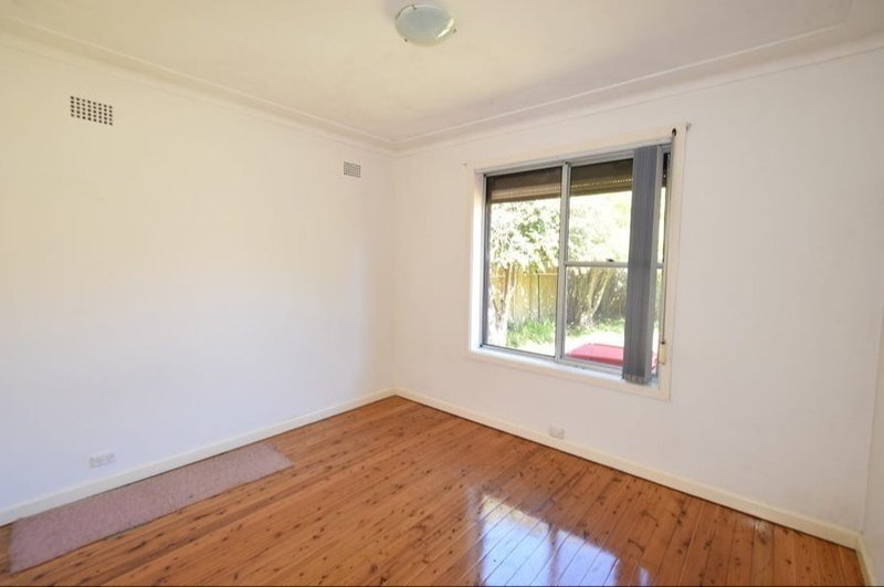 Photo - 30 Grigg Avenue, North Epping NSW 2121 - Image 3