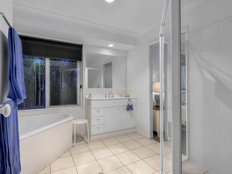 Photo - 30 Habitat Place, Bridgeman Downs QLD 4035 - Image 18