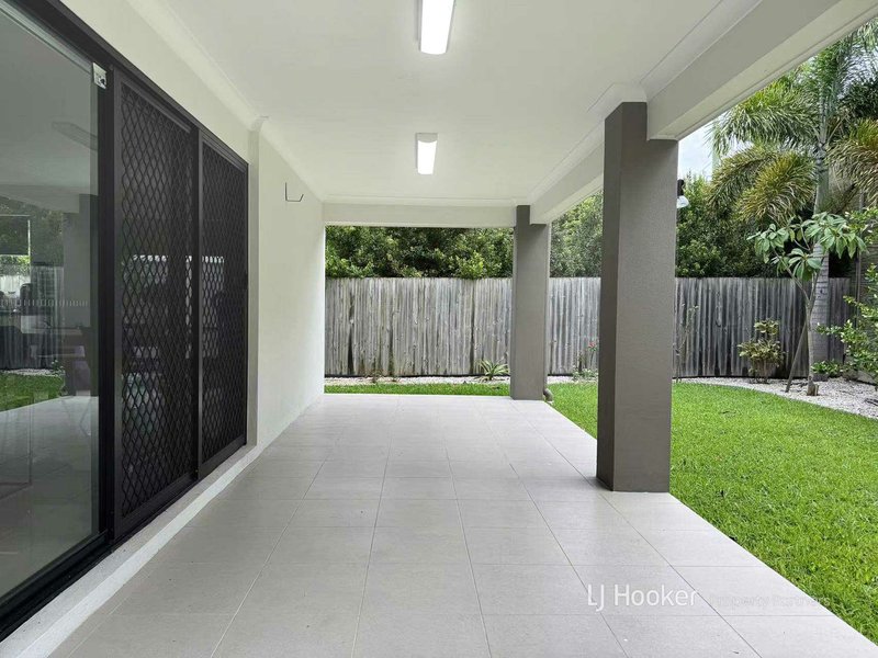 Photo - 30 Harvey Place, Calamvale QLD 4116 - Image 25