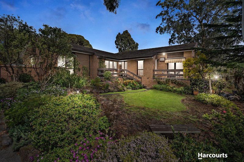 30 Heatherlea Drive, Wheelers Hill VIC 3150