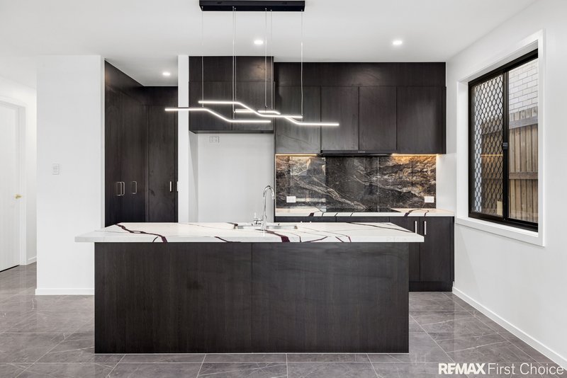 Photo - 30 Hepburn Street, Greenbank QLD 4124 - Image 3