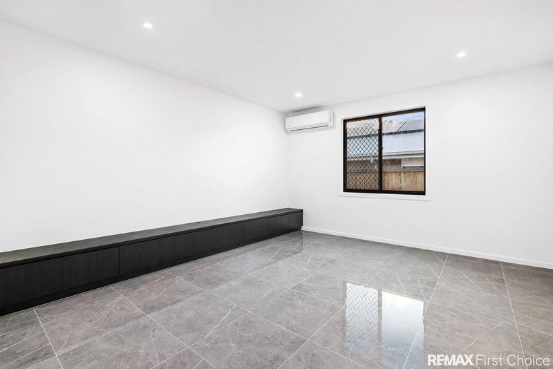 Photo - 30 Hepburn Street, Greenbank QLD 4124 - Image 5
