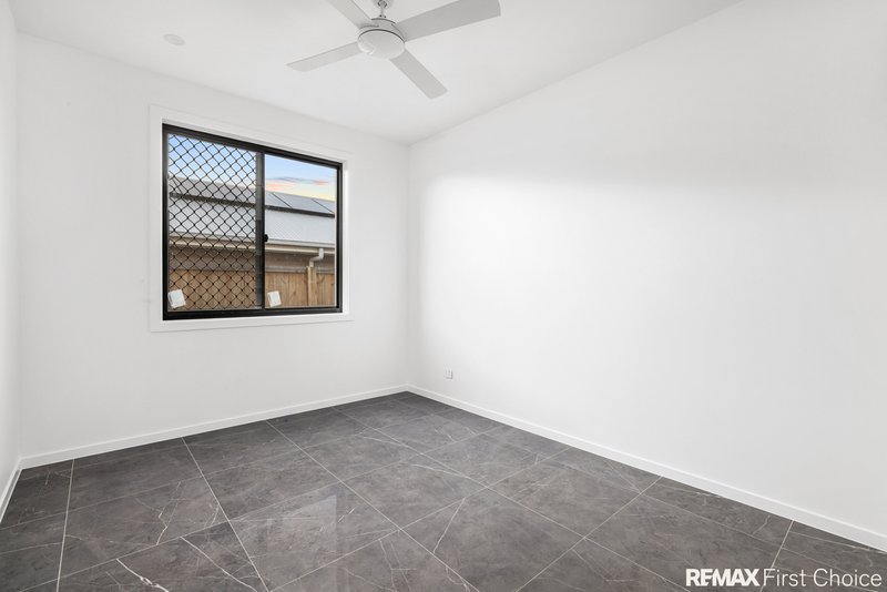 Photo - 30 Hepburn Street, Greenbank QLD 4124 - Image 10