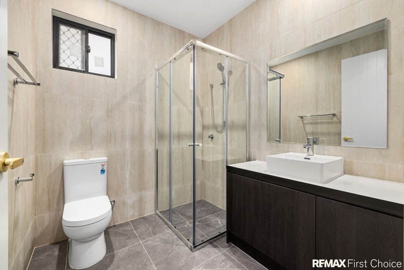 Photo - 30 Hepburn Street, Greenbank QLD 4124 - Image 11