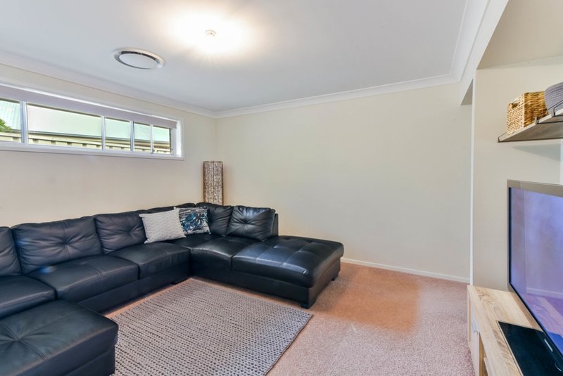 Photo - 30 Hereford Way, Picton NSW 2571 - Image 3