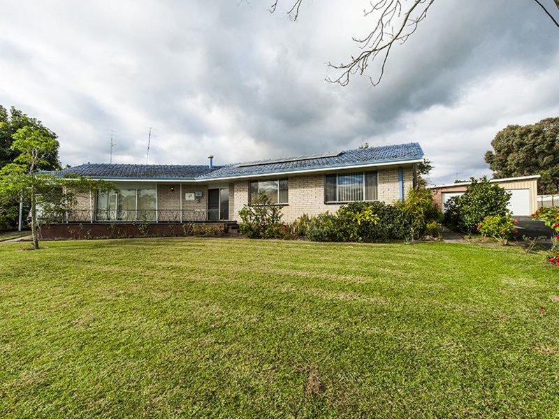 30 Hesse Street, Waroona WA 6215