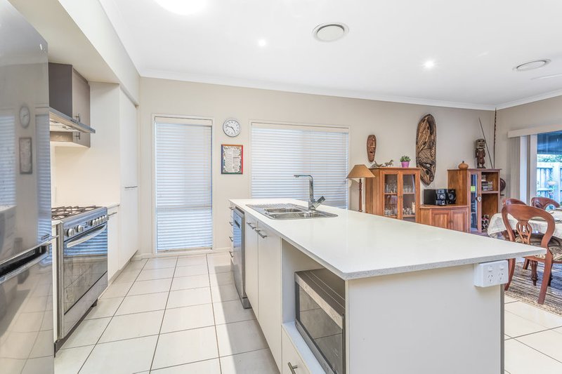 Photo - 30 Highview Terrace, Murrumba Downs QLD 4503 - Image 2