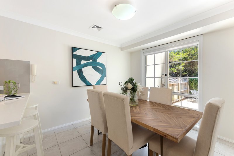 Photo - 30 Hillcrest Drive, St Ives NSW 2075 - Image 5