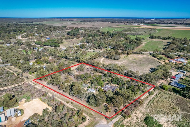 Photo - 30 Hillcrest Ridge, Woodridge WA 6041 - Image 32