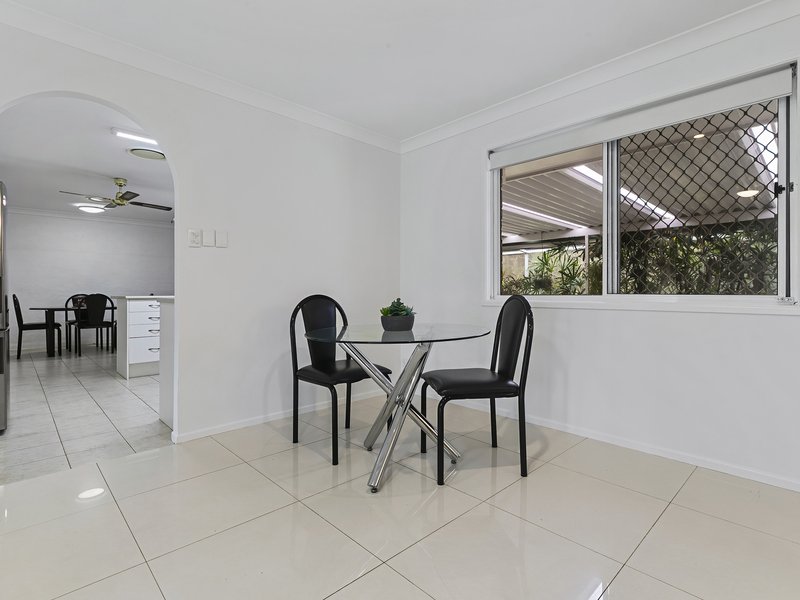 Photo - 30 Hoad Street, Morayfield QLD 4506 - Image 10