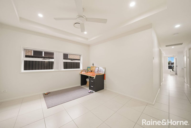 Photo - 30 Hollows Drive, Oran Park NSW 2570 - Image 5